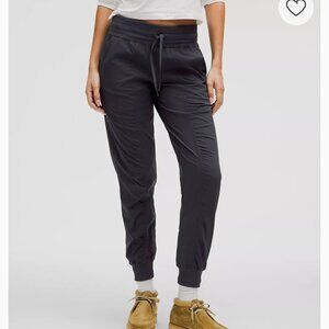 Lululemon Dance Studio Mid-Rise Jogger Full Length Size 4 in Black